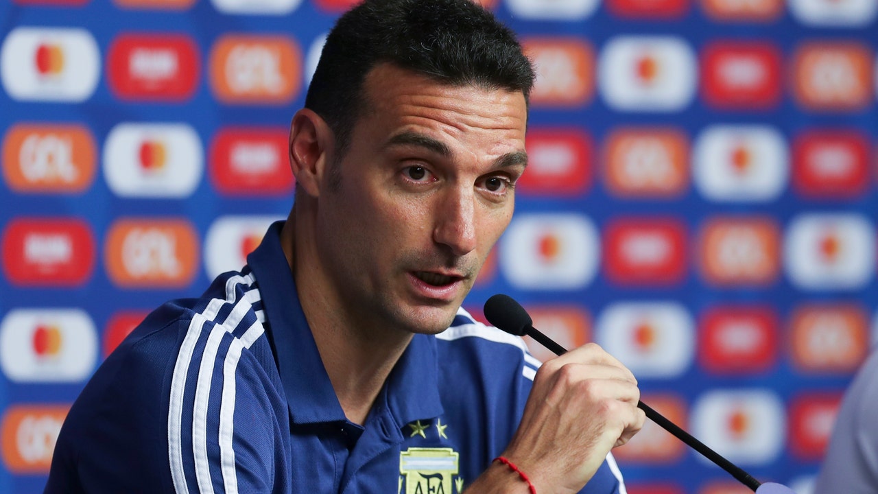 Brazil coach can't sleep, Argentina's relaxes before clash
